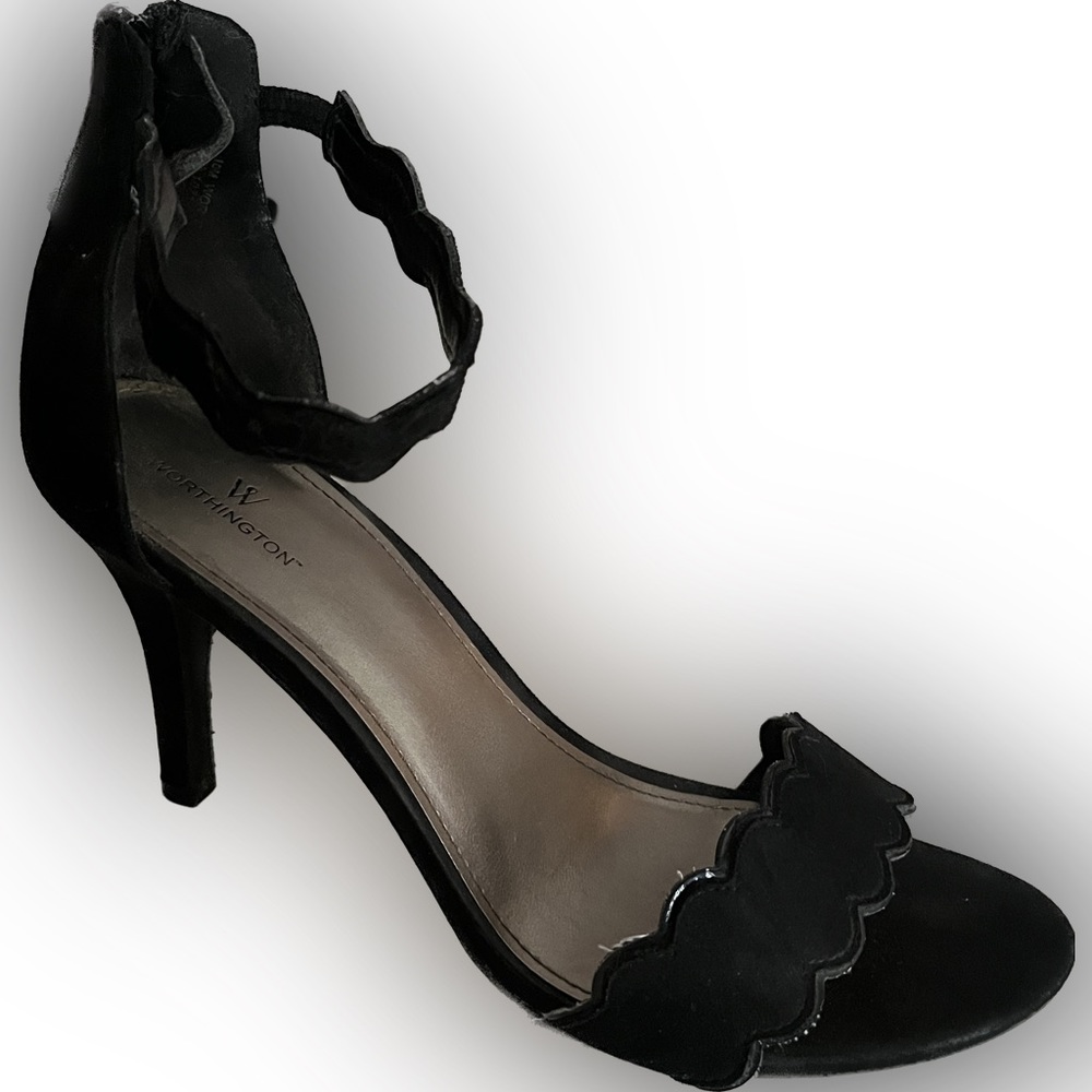 Women’s Worthington Cohen Black Suede Heel - Size 10